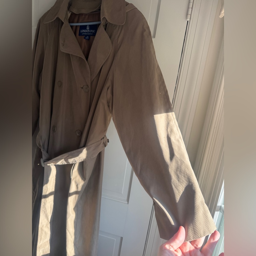 London Fog Limited Edition Trench Coat Tan Size 10 Detachable Liner Hood - Picture 4 of 11